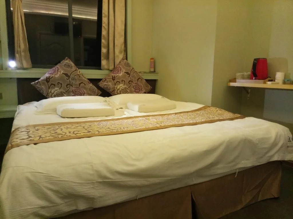 Guilin Jiuzaipangbian Boutique Inn