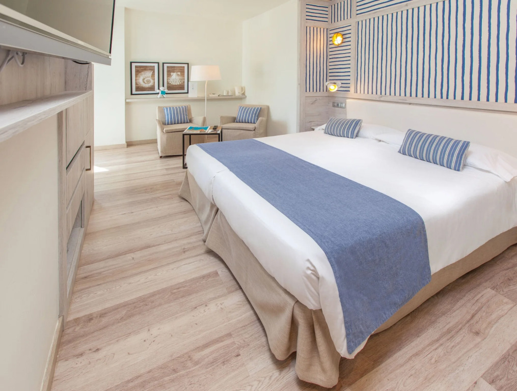 Corallium Beach by Lopesan Hotels
