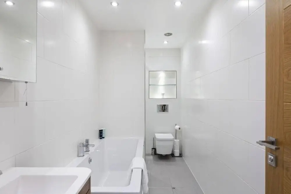 Modern & Cosy Apartment Close To Tube, Sleeps 5