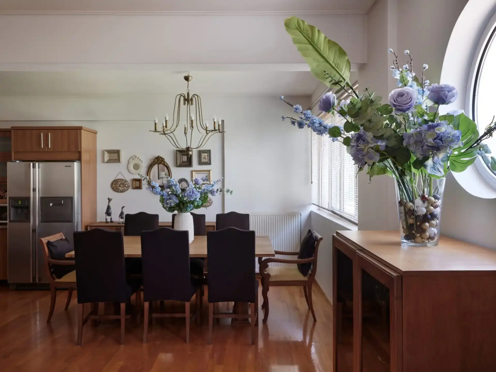 Evis Voula Home