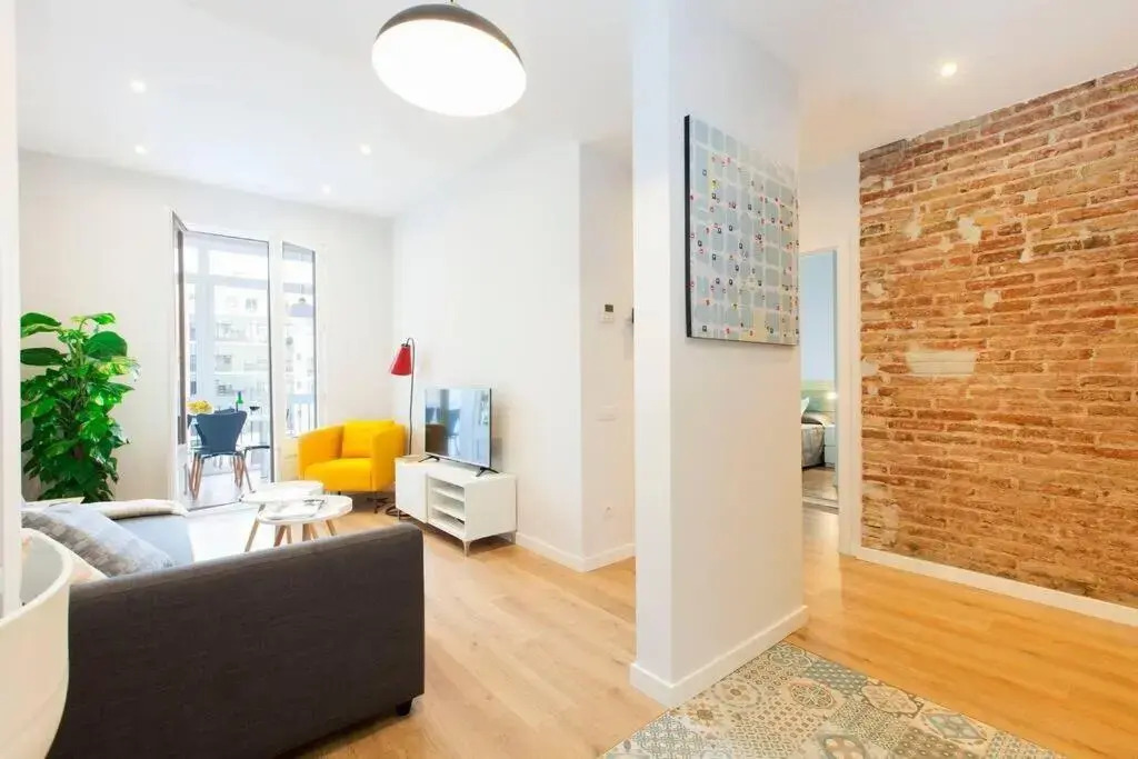 Perfectly located 4bed 4bath apartment in Barcelona 2 2