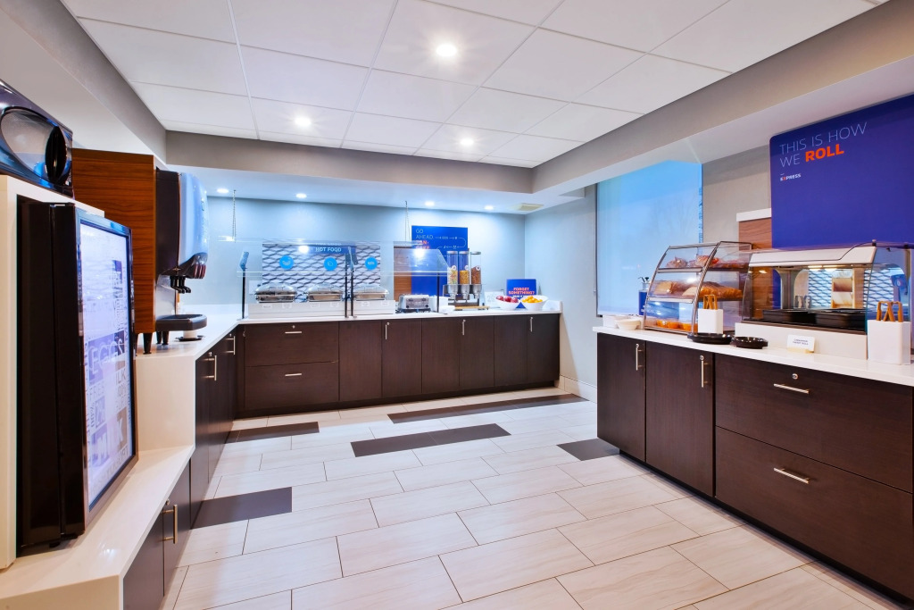 Holiday Inn Express Fairfax-Arlington Boulevard by IHG
