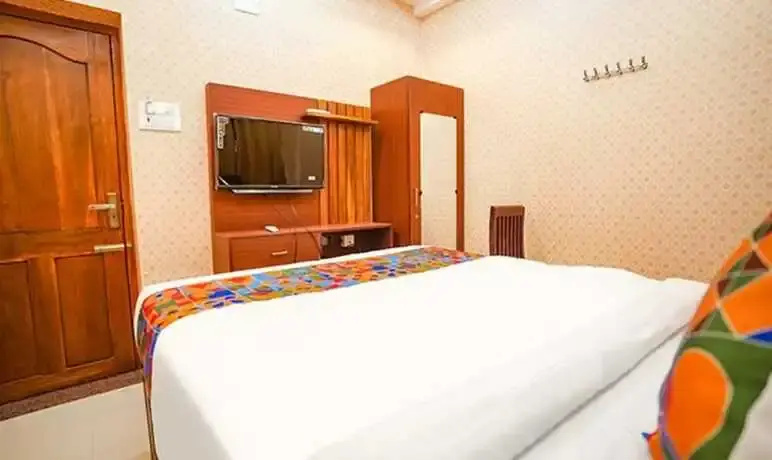 Hotel O Eswar Residency