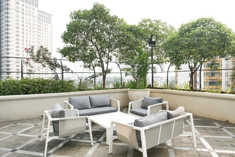 Modern 2BR at The Belleza Apartment