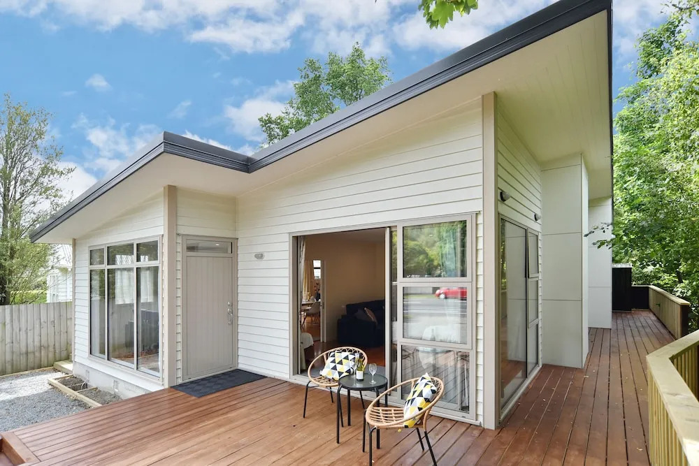 Clyde 106 - Christchurch Holiday Homes