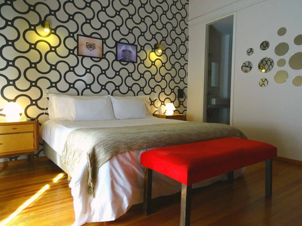 Sacha Mistol Art Hotel