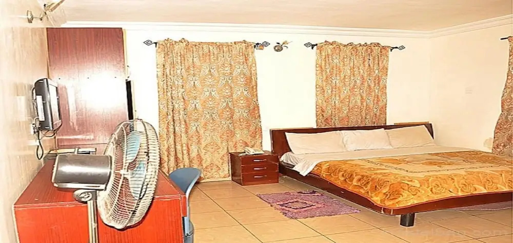 Shadlat International Hotel