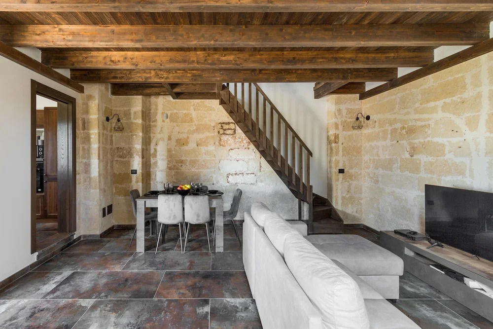 3775 Villetta Mora by Barbarhouse
