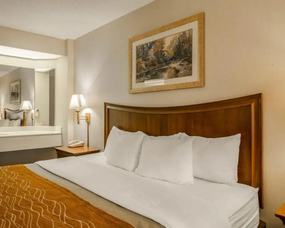 Comfort Inn On the River - Cherokee