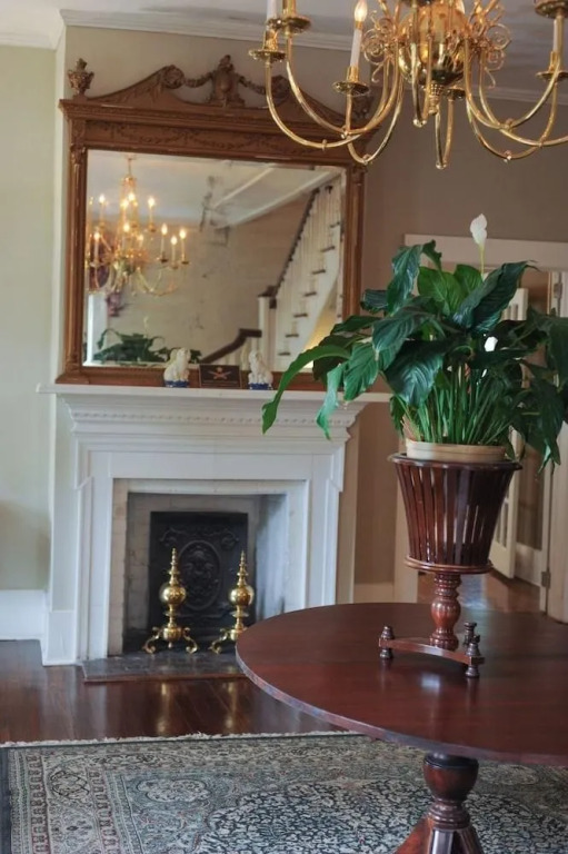 Carriage House Inn