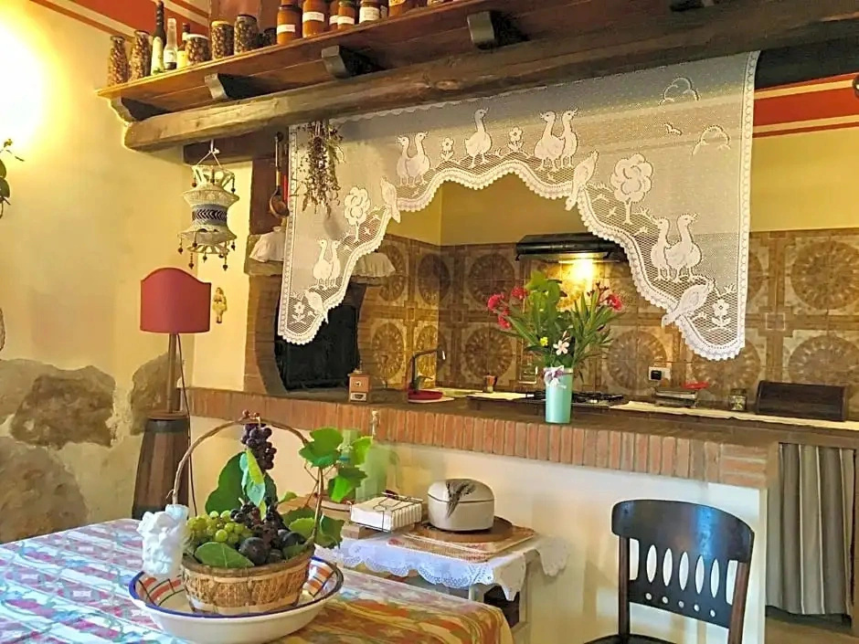 Antic Etrurian Inn