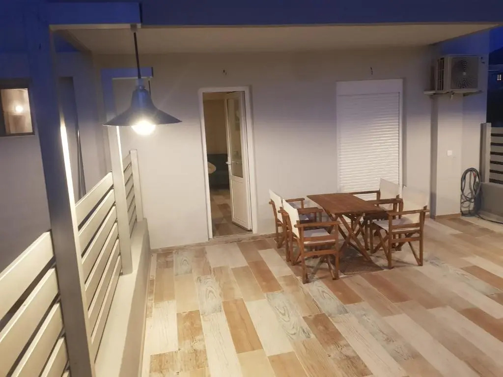 Ares Suites