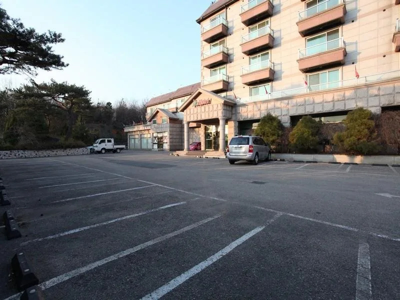 WeolmoonJes Hotel