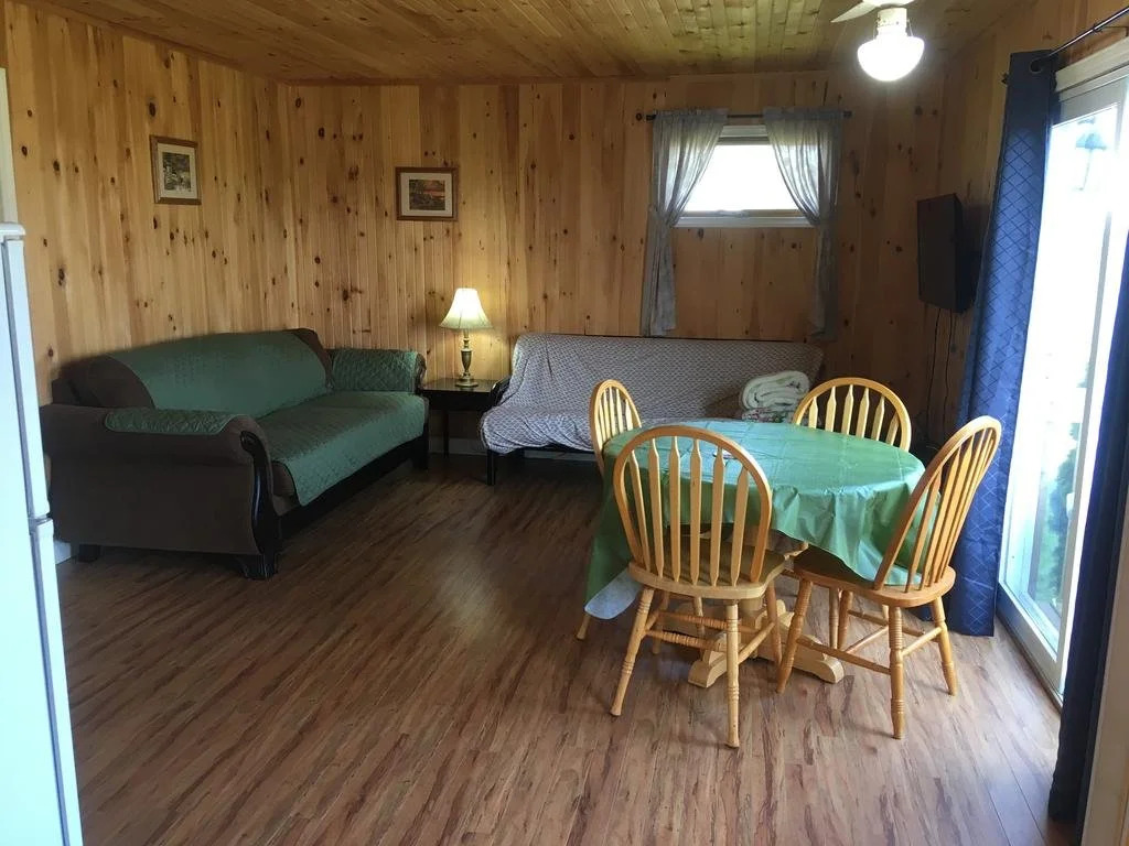 Baywatch Lighthouse Cottages & Motel