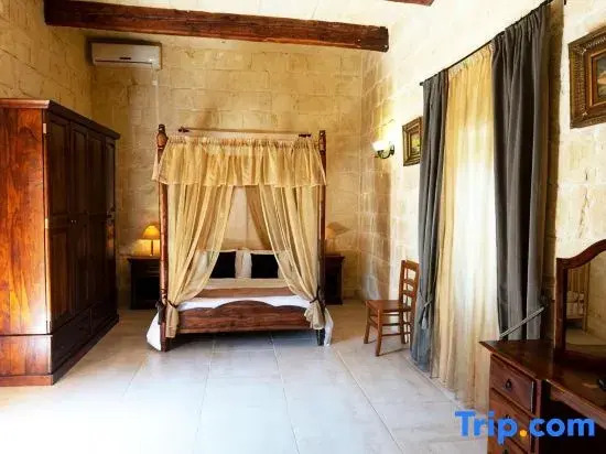 Villeleynah - 5 bedrooms (sleeps 12+ 2 kids) Munxar village