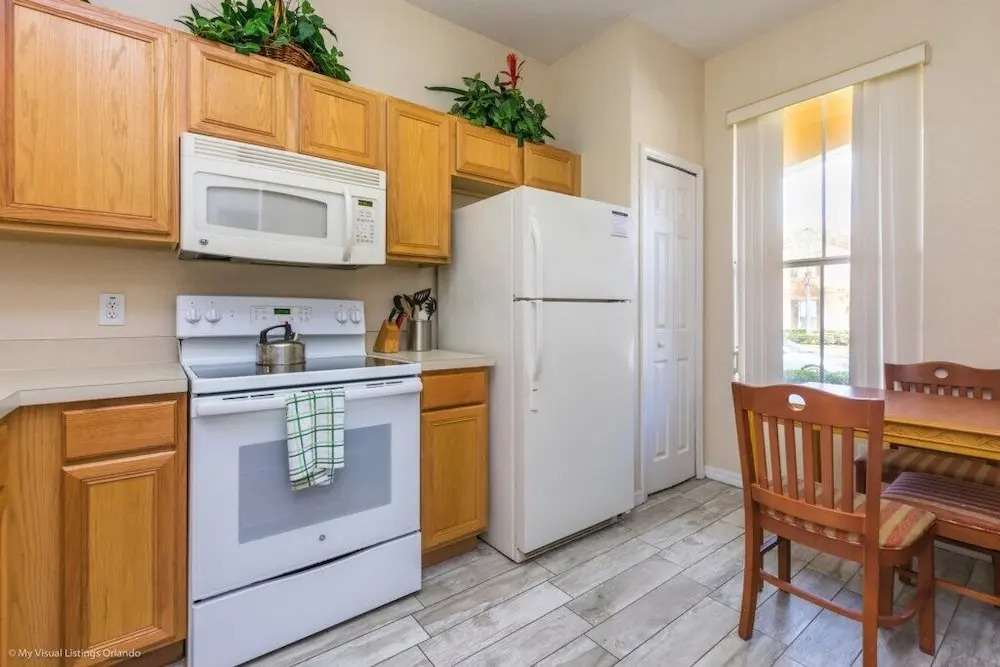 2735calab 4 Bedroom Townhouse