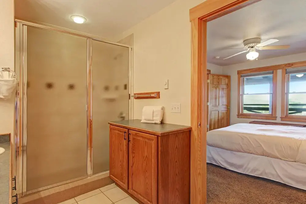 Ptarmigan Mountain 202 3 Bedroom Condo by RedAwning