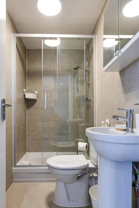 Entire 1 Bed Apt in the Centre of Stockport