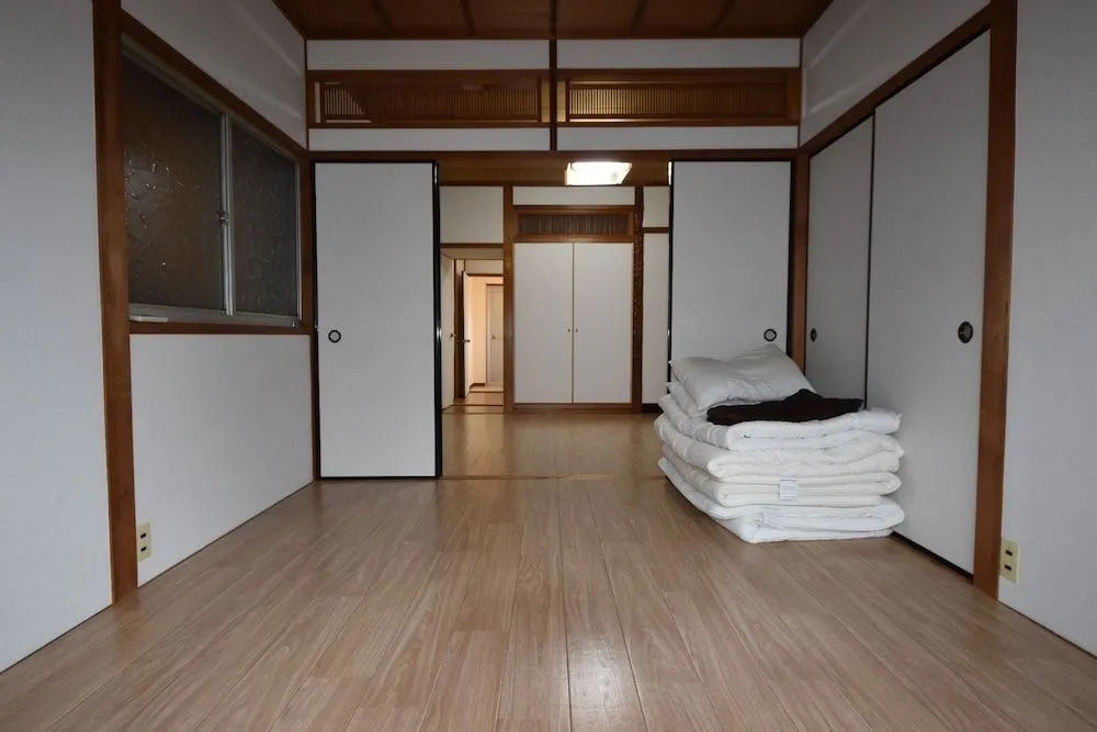 Tarbo's House Surugamachi : Near JR Nara Station 10ppl