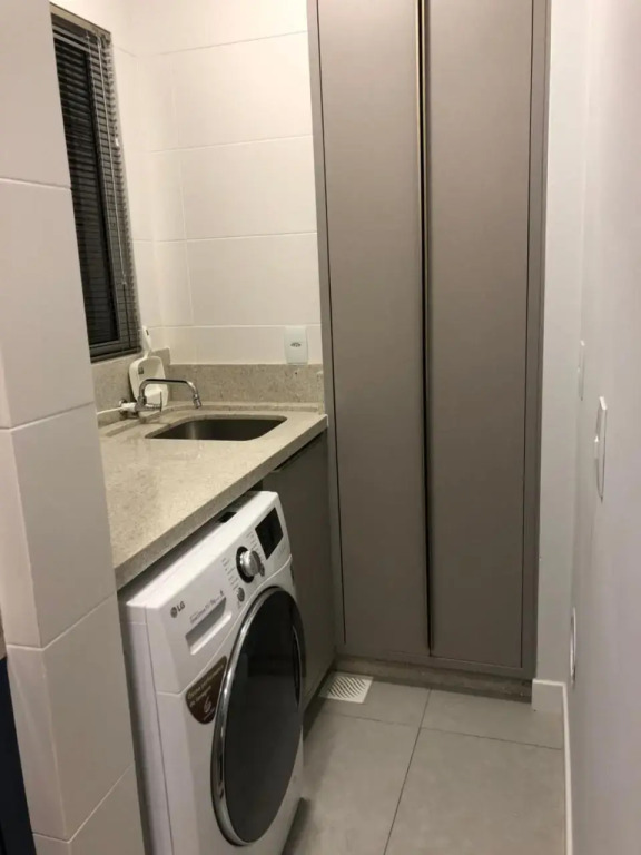 Apto com piscina - Praia de Palmas - 303