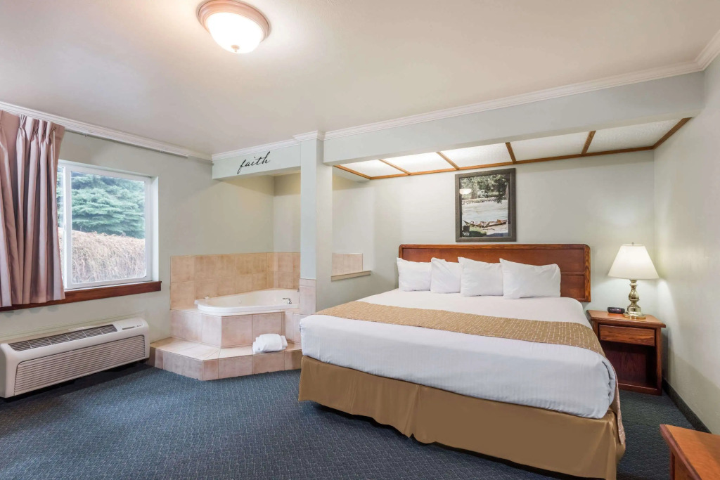 Travelodge by Wyndham Livingston