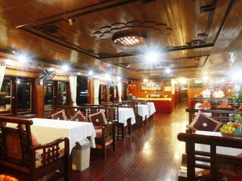 Seawind Charter Cruise Halong