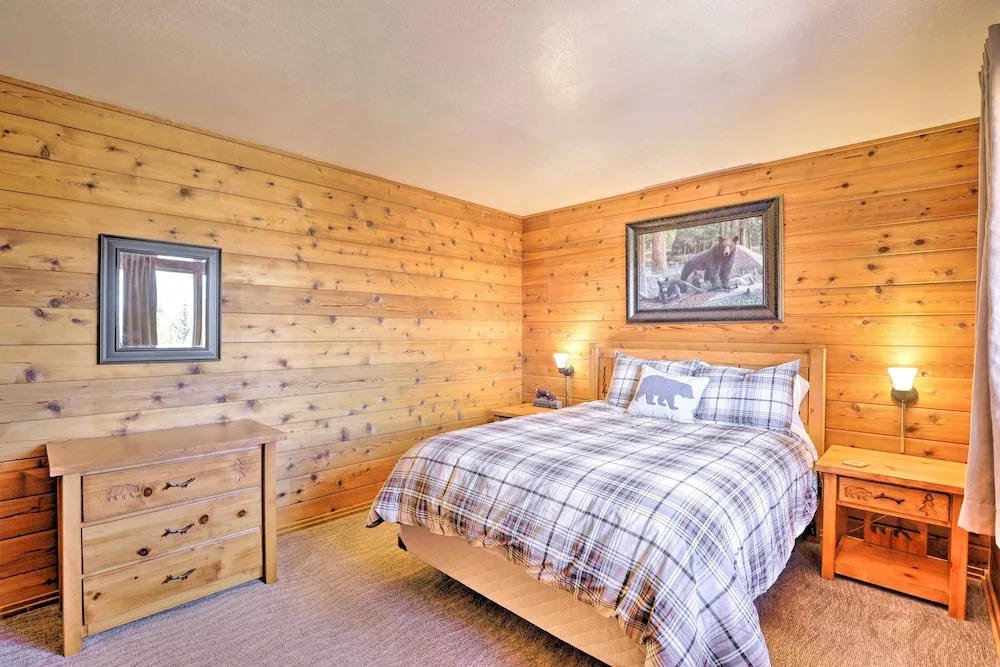 1 Mi to Granby Ranch: Family-friendly Cabin!