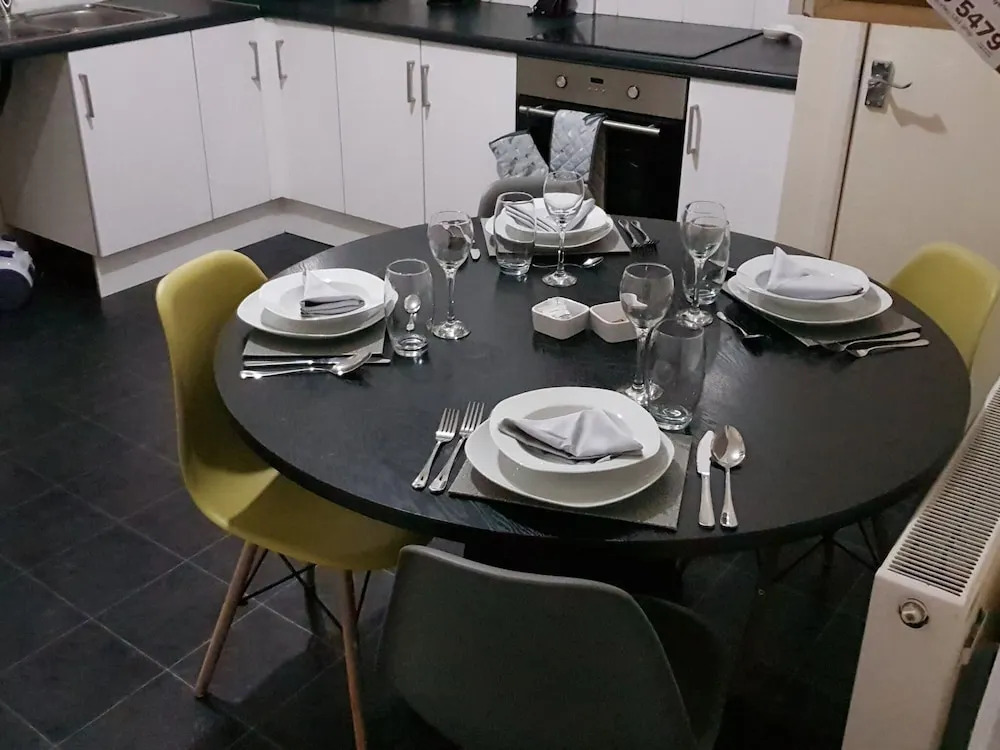 Comfy Apartment in Leeds near Roundhay Park