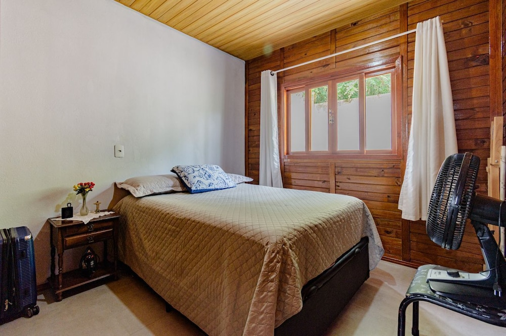 Casa p 5 Pessoas Perto das Praias e Beto Carrero