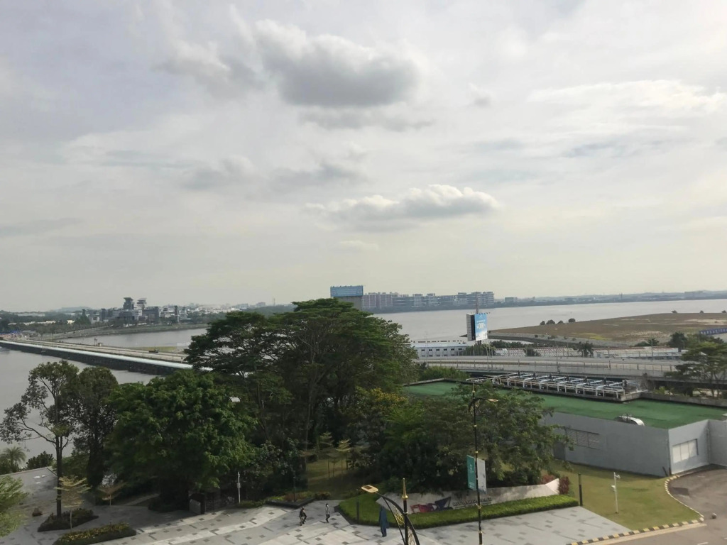 R&F Princess Cove JB Town Homestay 3 Bed 2 Bath