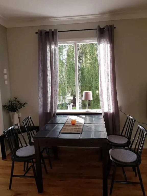 Lovely Spacious Apartment  centerally