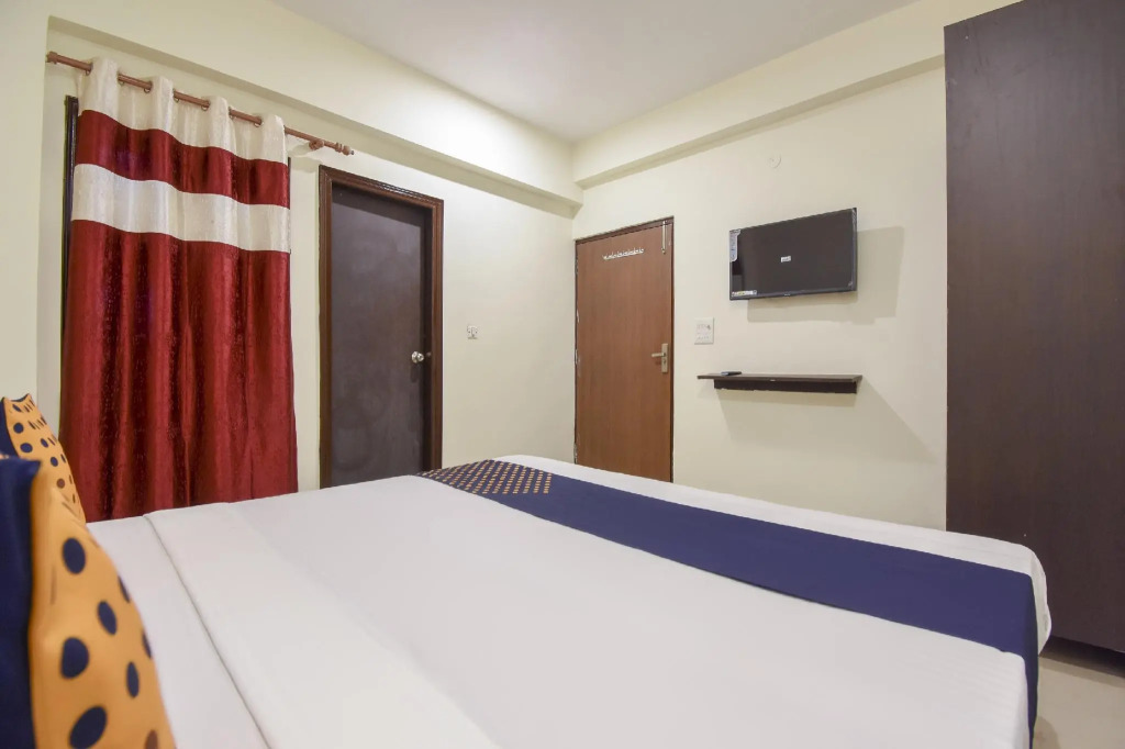 Spot On Dhn582 Hotel Inn House