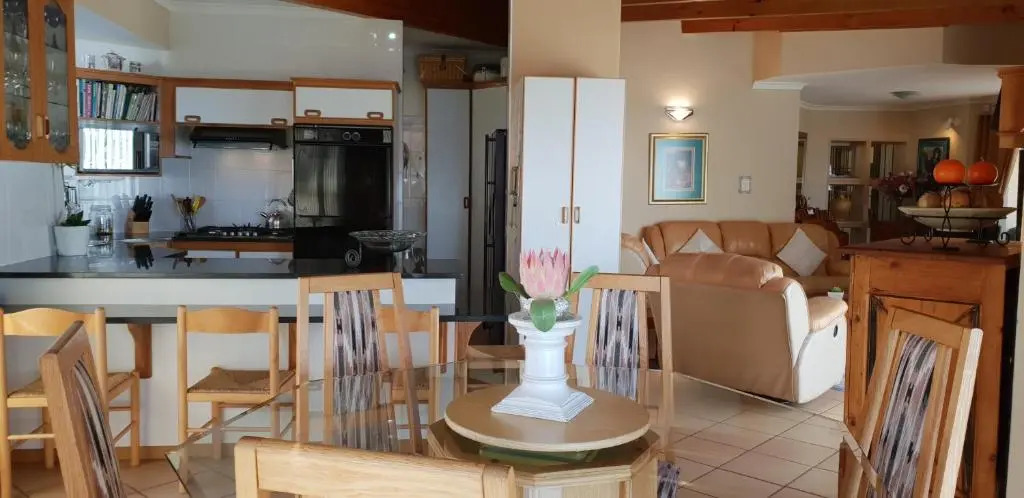 Blue Water Bay Holiday House