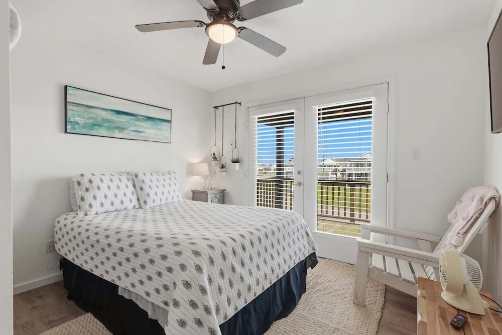 Serene Coastal Escape With Gulf Views 3 Bedroom Home