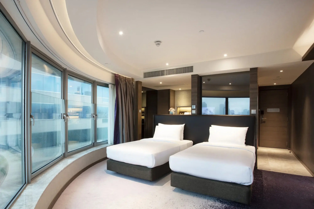 Royal Plaza Hotel