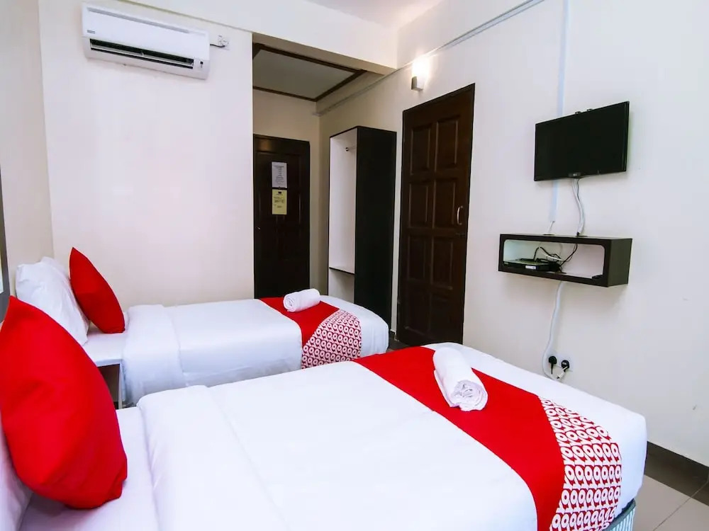 OYO 925 Nawawi's Cottage