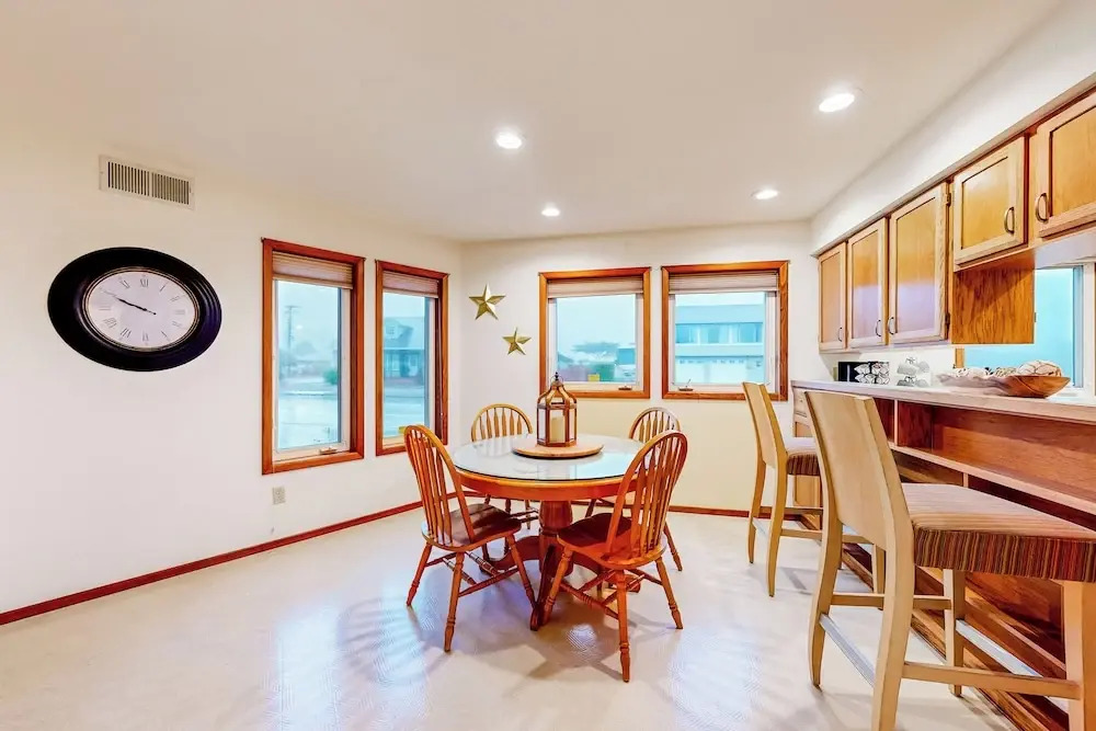 4BR Oceanfront Oasis w/ Patio, Views & Games