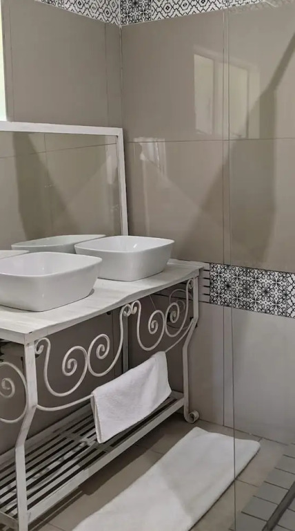 Sunbirds Hotel Cottage