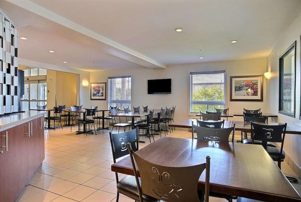 Super 8 by Wyndham Trois-Rivieres