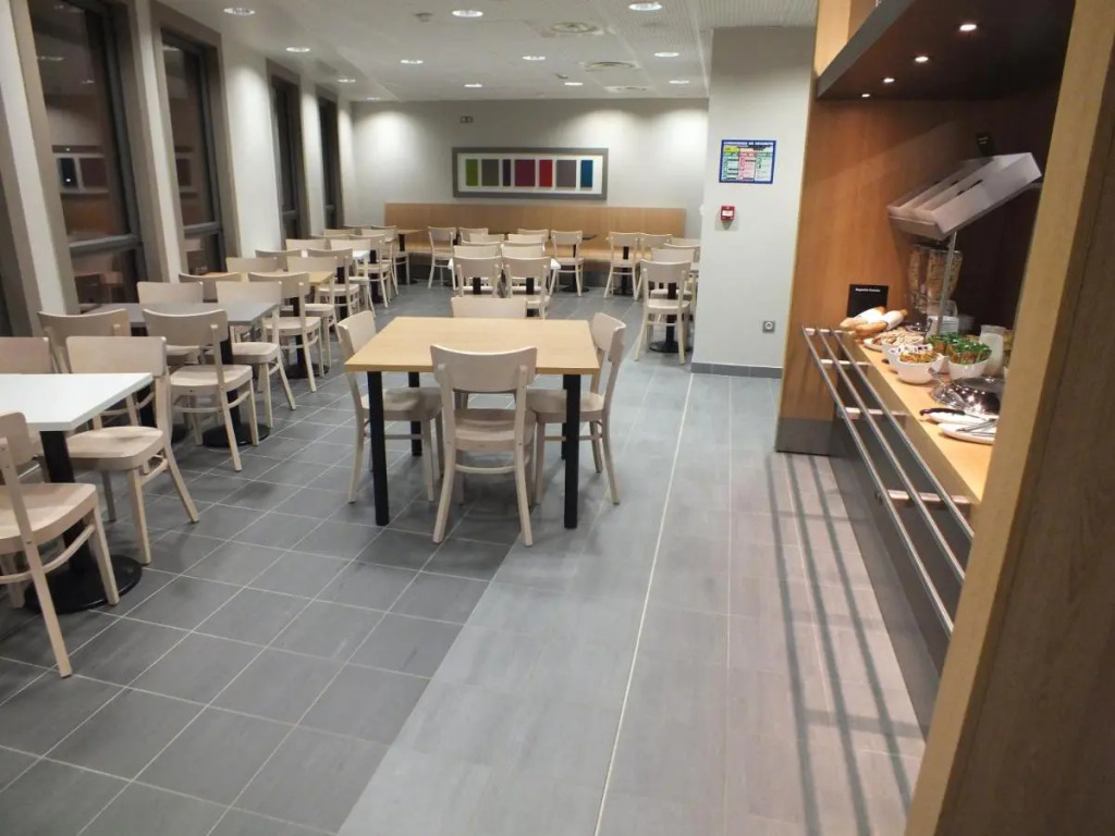 B&B HOTEL Lille Villeneuve dAscq Grand Stade 3 étoiles