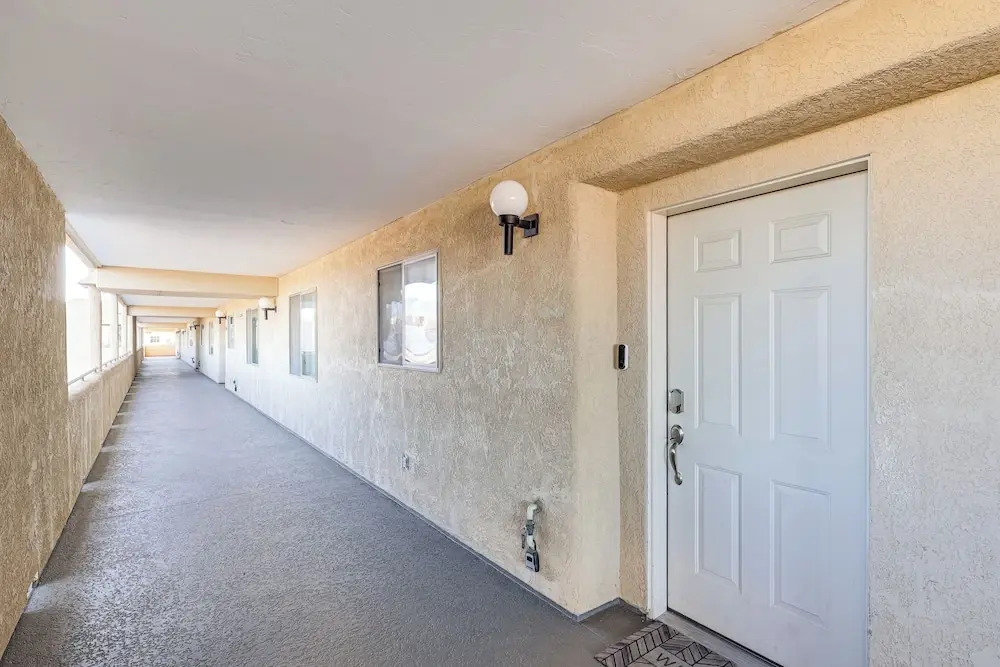 Walkable Waterfront Oasis w/ London Bridge Views!