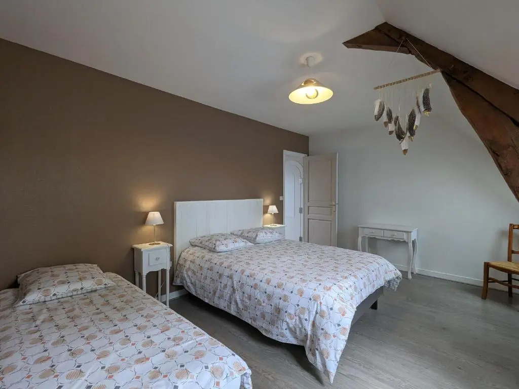 Gîte spacieux en pleine nature avec grand jardin, activités extérieures, proche sites historiques et commerces - FR-1-591-185