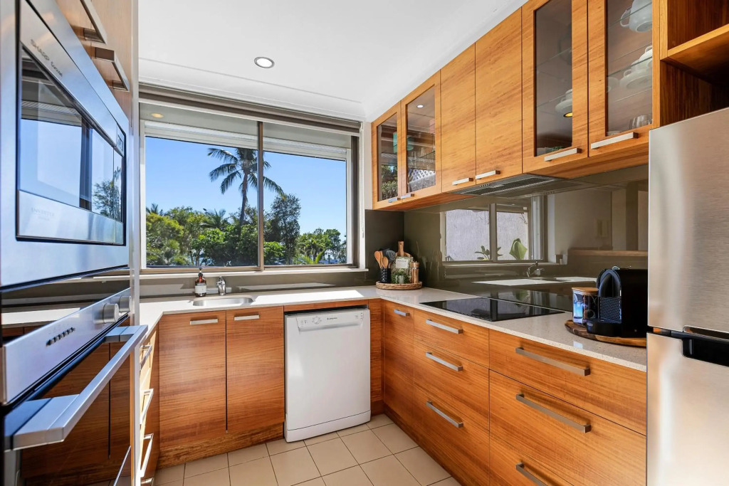 Montipora Unit 3 - In the heart of Airlie, wi-fi and Netflix