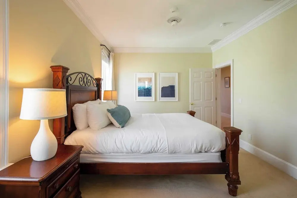 Oceanfront, Pool+hot Tub, Game Room, Views Steps to Beach Lido by Avantstay