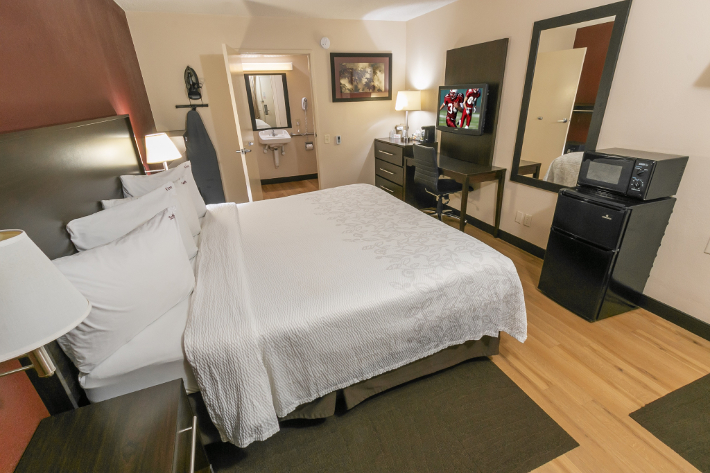 Red Roof Inn PLUS+ Chicago - Willowbrook