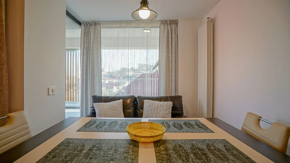 CN2i Luxury Accommodation Bobalna