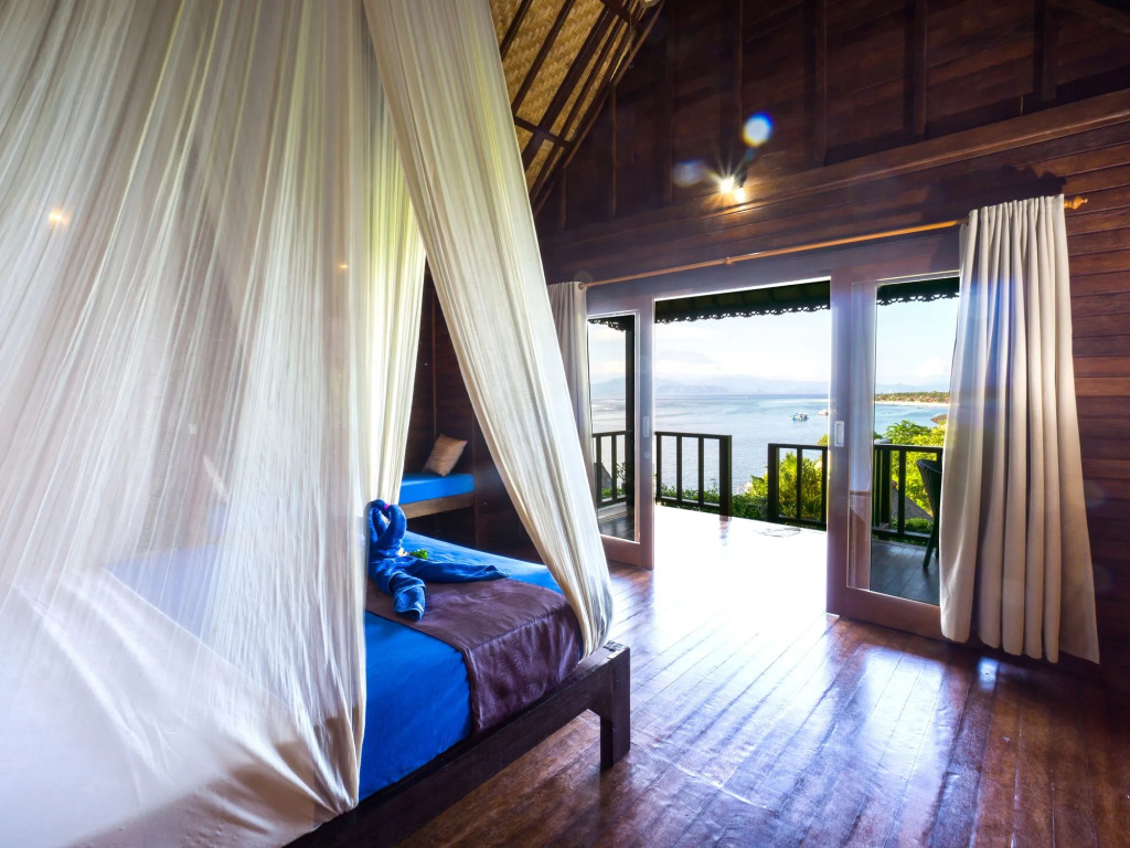 Song Lambung Beach Huts