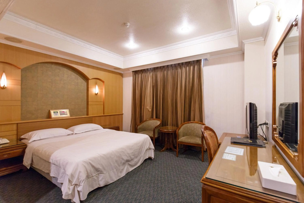 Champion Hotel