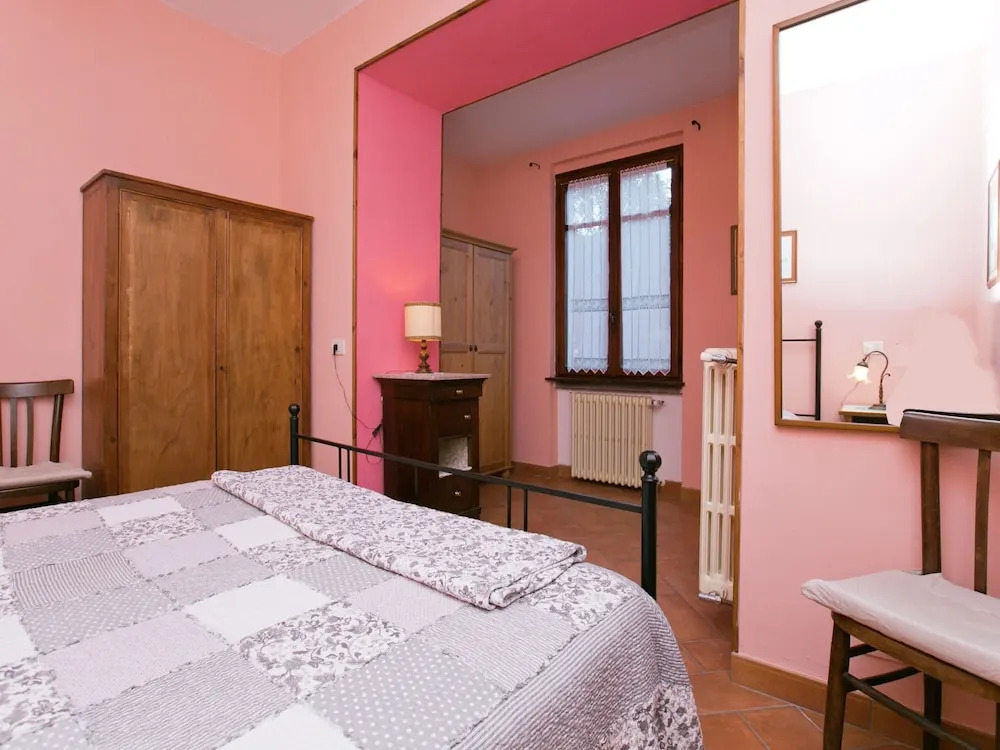 Homely Mansion in Isola Superiore near Lake