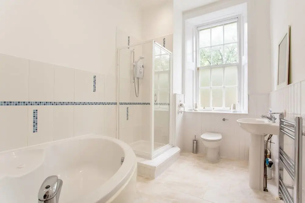 Perfect City Centre Location 50M From Princes St